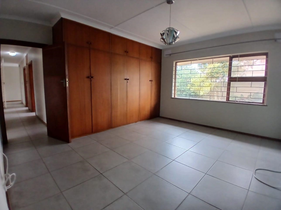 4 Bedroom Property for Sale in Hartenbos Central Western Cape